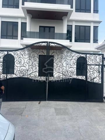 Three Storey Bungalow Detached House @ Ponderosa, Johor Bahru 1