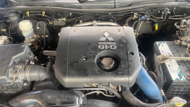 2011 Mitsubishi TRITON 3.2 FACELIFT (A) 4x4 diesle - 5