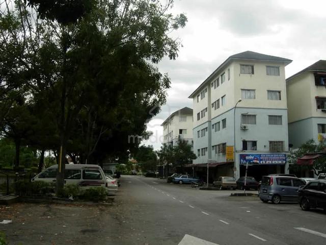 Putra Raya Apartment 1