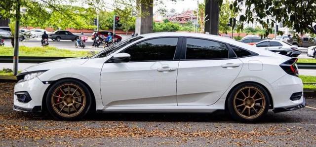 2016 Honda CIVIC 1.5 TC (A) - 3