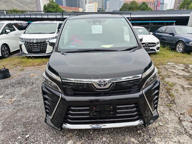 RECOND Toyota VOXY 2.0 ZS KIRAMEKI III 💥HIGH LOAN - 2