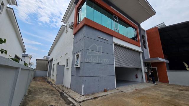 ROI Batu Berendam Angkasa Nuri 1.5sty SemiD Factory Near Tmn Merdeka 1