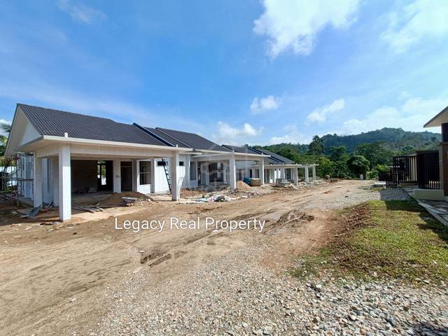 Semi-D design moden dan luas belakang pantai timur 1