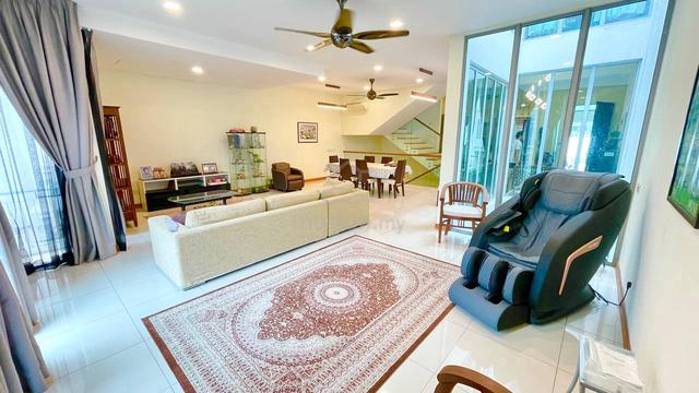 FACING OPEN ✨ Jalan Schumann Symphony Hills Cyber 3 Storey Superlink 1