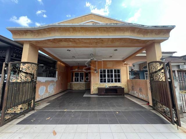 Rumah Teres Setingkat Renovated Cantik Taman Iskandar 3 Seri Iskandar 1