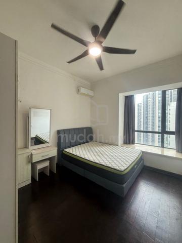 Master Room bilik Sewa R&F Mall Walking Distance to CIQ 1