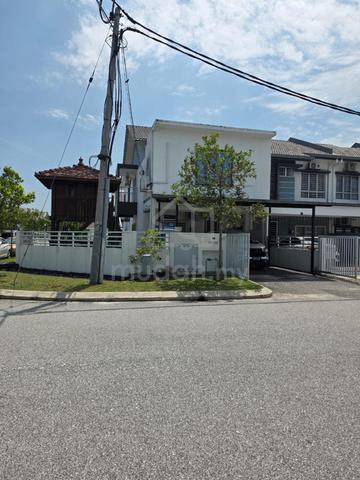Exclusive luxury corner lot residence for sale 1