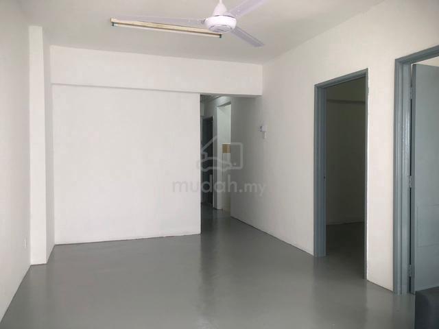 Sri Rakyat Apartment 1