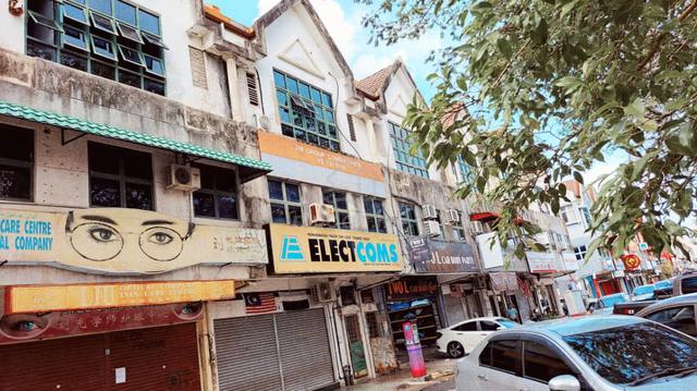 TUN ISMAiL 6 GROUND floor Renovated Office 1400sf FREEHOLD 1
