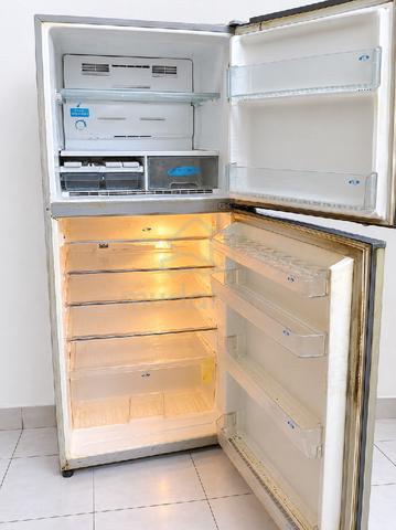 Toshiba Fridge - photo 2 of 2