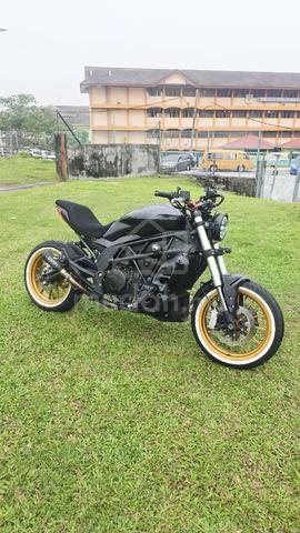benelli 502c caferacer - photo 3 of 6