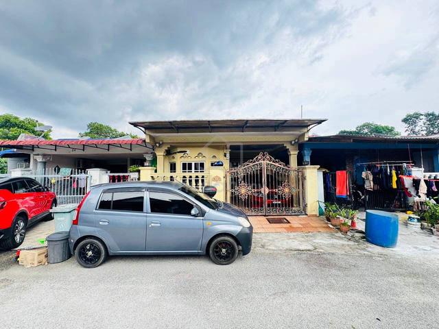 FREEHOLD RENOVATED Single Storey Terrace Bandar Kinrara BK4 Puchong 1