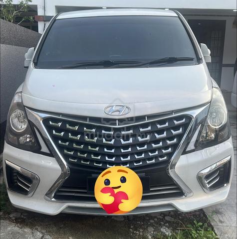 2017 Hyundai GRAND STAREX 2.5 ROYALE FACELIFT (A) - 2