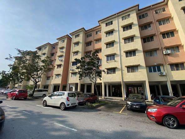 Rumah Pangsa Nilam Sari Flat 1