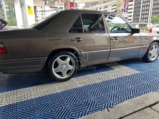 1995 Mercedes Benz 220E 2.2 W124 (A) - 3