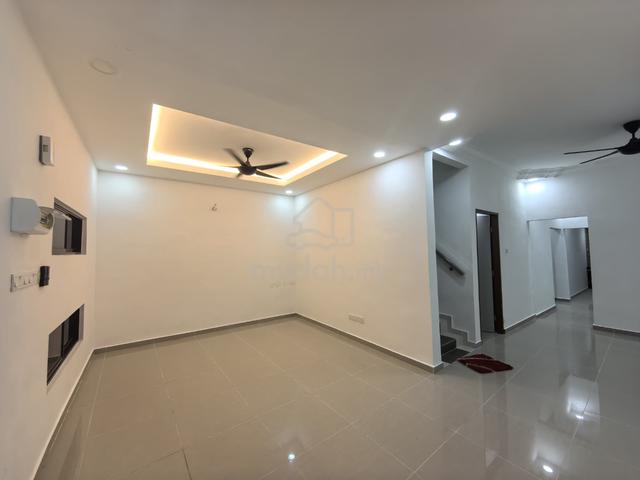 2 Stry House Renovated 5R3B Taman Sri Lalang Kota Tinggi 1