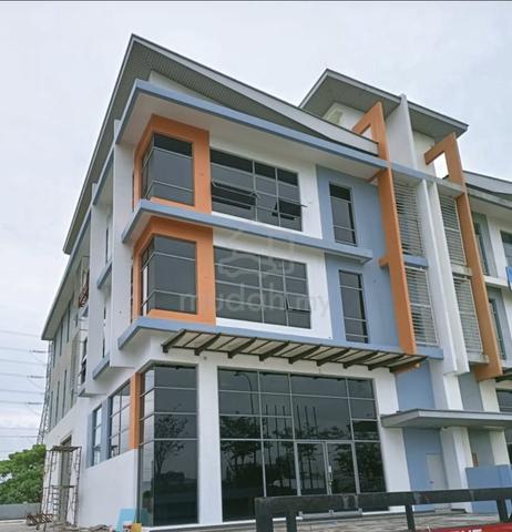 Big Semi-D Factory at Tiong Nam Industrial Park, Seksyen 15, Shah Alam 1