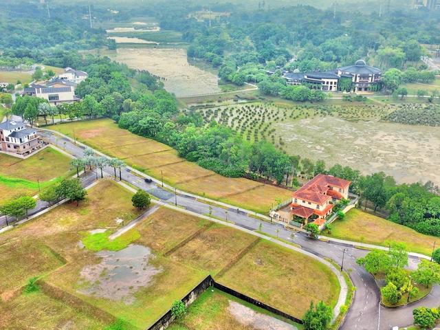 LAKE VIEW | ELITE AREA - Bungalow Lot Perdana Hills, Presint 11 1