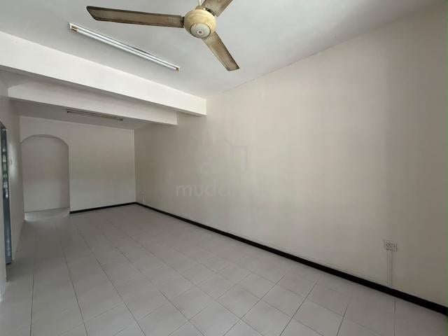 Pasir gudang taman scientex house for sale/full loan unit/unblock view 1