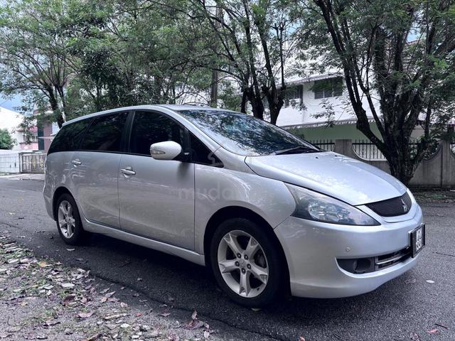 2008 Mitsubishi GRANDIS 2.4 FACELIFT (A) like new - 1