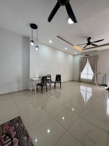 FURNISHED PARTIALLY 2 Storey unit at Graham Garden, Puncak Alam 1
