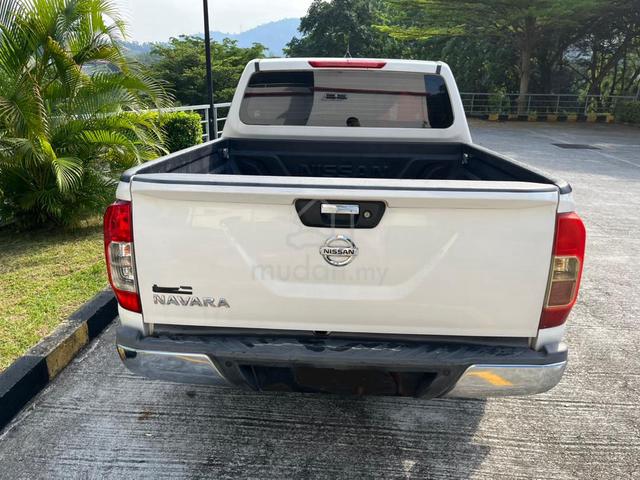 2015 Nissan NAVARA 2.5 SE (AT) (A) - 4