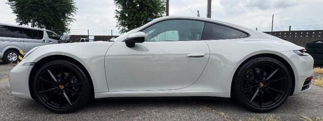 2022 Porsche 911 3.0 CARRERA 4 (A) - 5