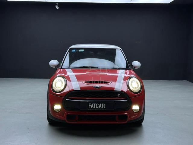 2018 Mini COOPER 2.0 JCW CBU 81k mil F/Loan - 2