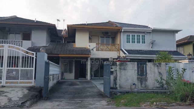 Taman Kajang Raya Sungai Chua, 2-Storey Home, 22x88 Spacious Unit 1