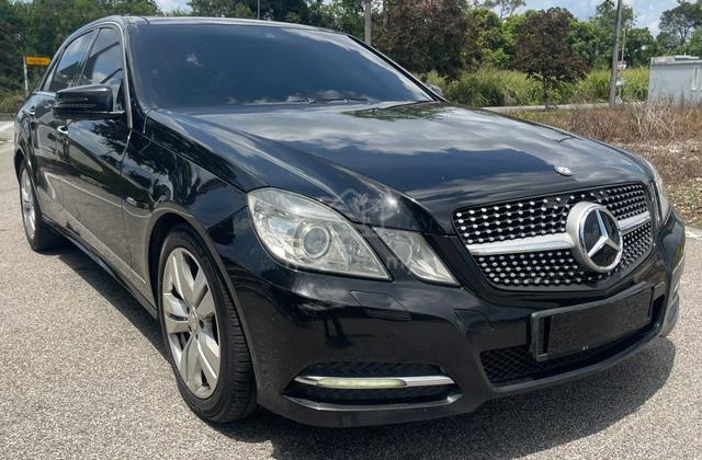 2011 Mercedes Benz E250 CGI BlueEFCY - 5