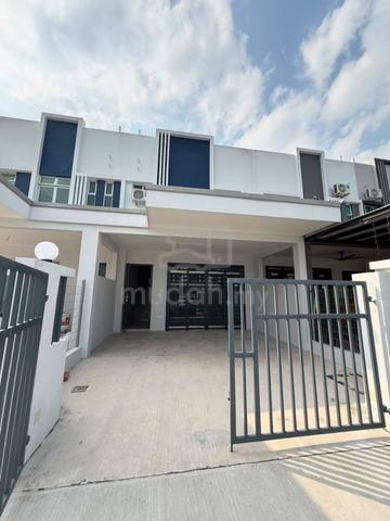 Dato Onn 2-storey 3bed 3bath  1