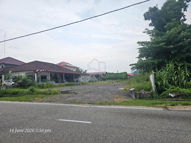 Tanah tepi jalan besar ( jln utara bakri batu 6) 1