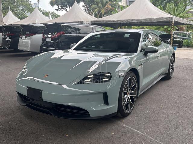 2025 Porsche Taycan Facelift Sedan(A) - 2