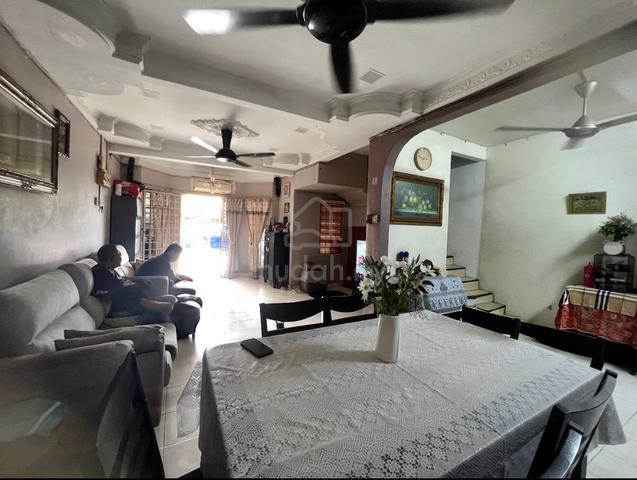 Double Storey Intermediate Taman Puchong Perdana 1