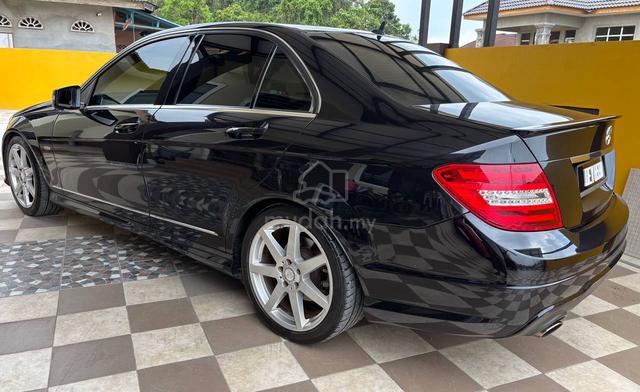 2012 Mercedes Benz C200 1.8 AMG FACELIFT (A) - 3