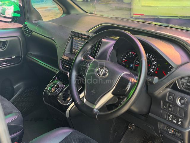2021 Toyota VOXY 2.0 ZS KIRAMEKI 3 8-SEAT - 5
