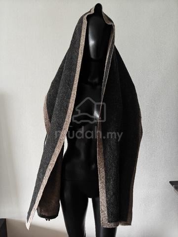 Banana republic dual color warm scarf - photo 4 of 6