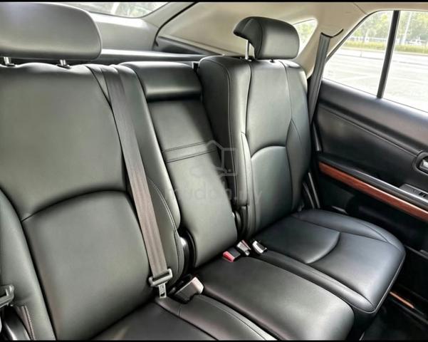 Toyota HARRIER 3.0 AIRS Malaysia number 1 done 45k - 2