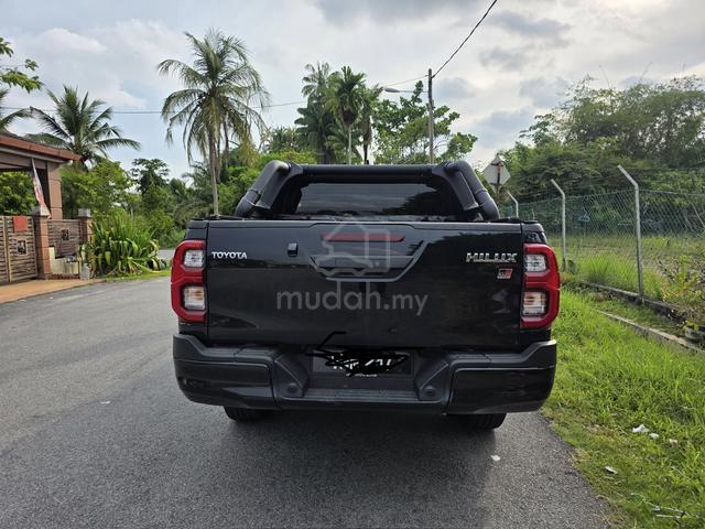 2024 Toyota HILUX 2.8 GR SPORT (A) - 4