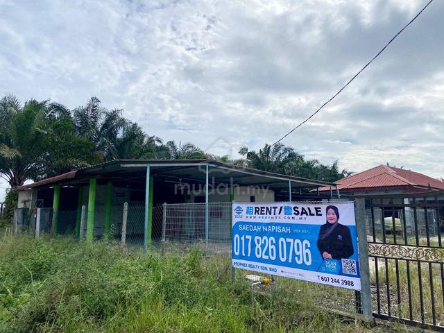 Tanah untuk dijual Parit Panjang, Sedenak 1