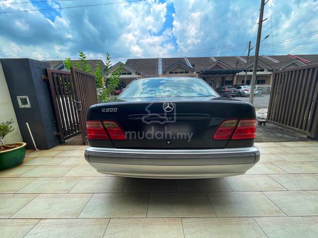 1998 Mercedes Benz E200 CLASSIC (CBU) 2.0 (A) - 2