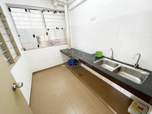 Apartment Taman Topaz 1
