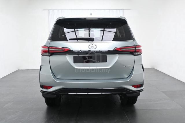 2021 Toyota FORTUNER 2.8 VRZ FSR 1-OWNER TIPTOP - 5