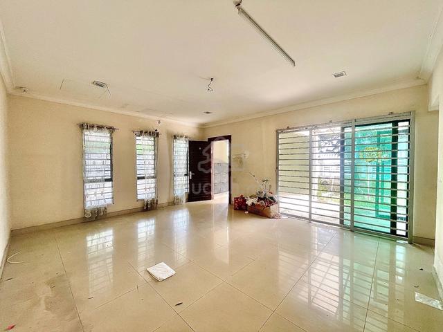 END LOT - 2 Storey Terrace Seksyen 9 Putra Heights 1