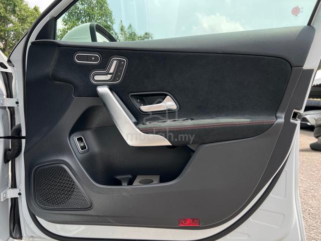 UNREG 2023 Mercedes Benz A180 1.3 AMG LINE / OFFER - 4