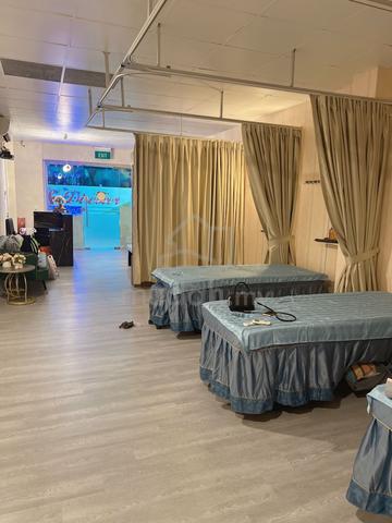 Massage office for rent 1