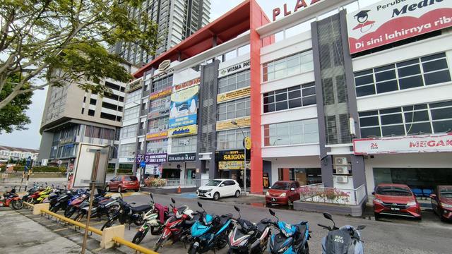 GF End Lot Shoplot Paragon Point, Bangi 1