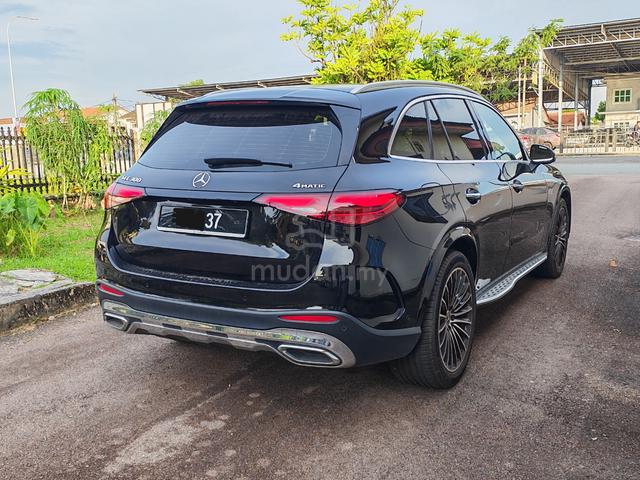 (34k km) 2023 Mercedes Benz GLC300 2.0 4MATIC - 4