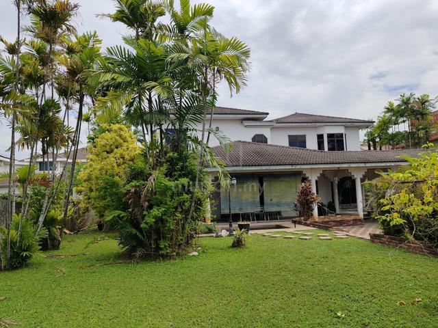 Luxury Bungalow - Jalan Sultan Nazrin Shah, Ipoh 1