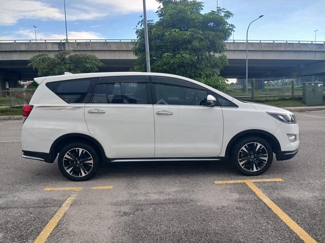 2018 Toyota INNOVA 2.0 X F/SPEC 7SEAT MPV FAMILY - 3